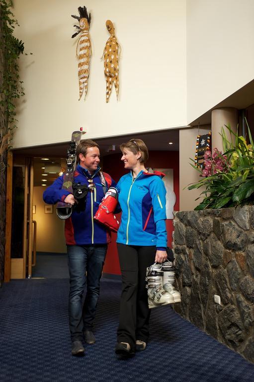 The Perisher Valley Hotel Экстерьер фото
