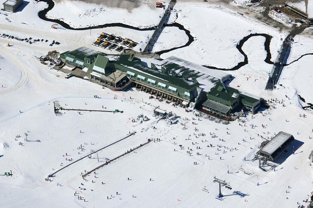 The Perisher Valley Hotel Экстерьер фото