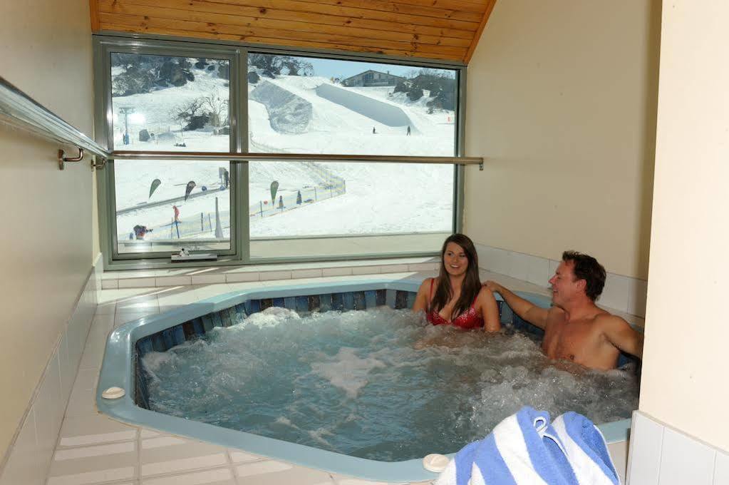The Perisher Valley Hotel Экстерьер фото