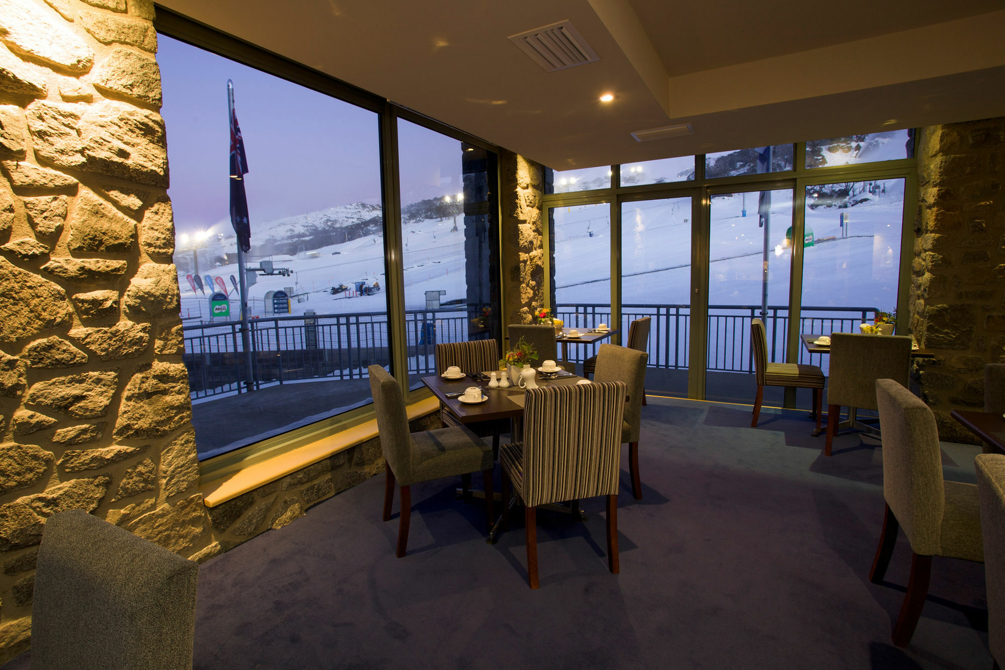 The Perisher Valley Hotel Экстерьер фото